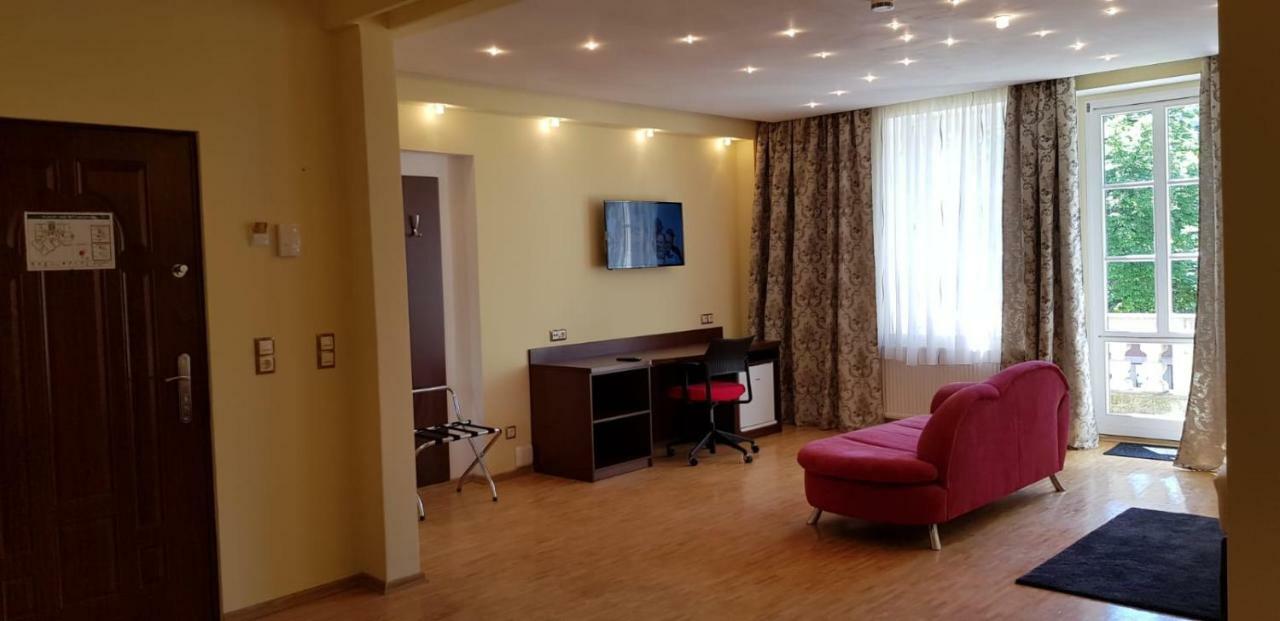 Отель Hotel-villa Lalee